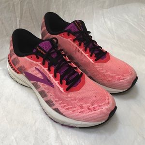 Brooks Ravenna 10 Sneakers